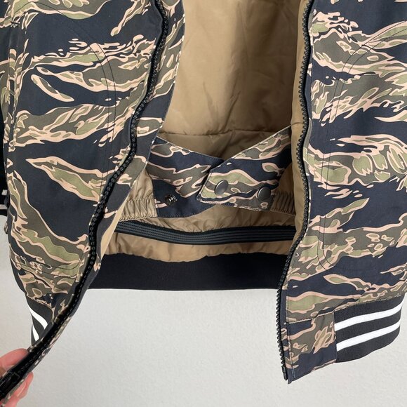 Burton Kids Medium US 10/12 Camouflage Hooded Snow Ski Jacket Snowboard DRYRIDE - Picture 10 of 10